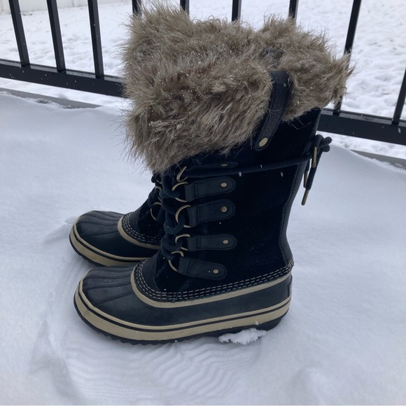 Sorel Joan of Arctic Winter Boot - Picture 3 of 8